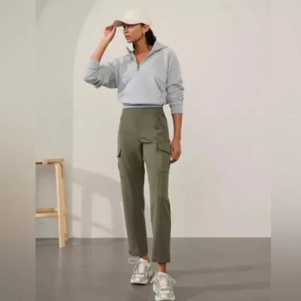 NWT Athleta Endless Cargo Pants in olive green 10